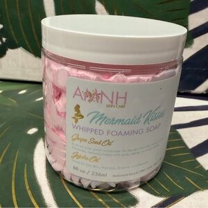 Aminnah Mermaid Kisses Whipped Foaming Soap - goji berries and daisies scent